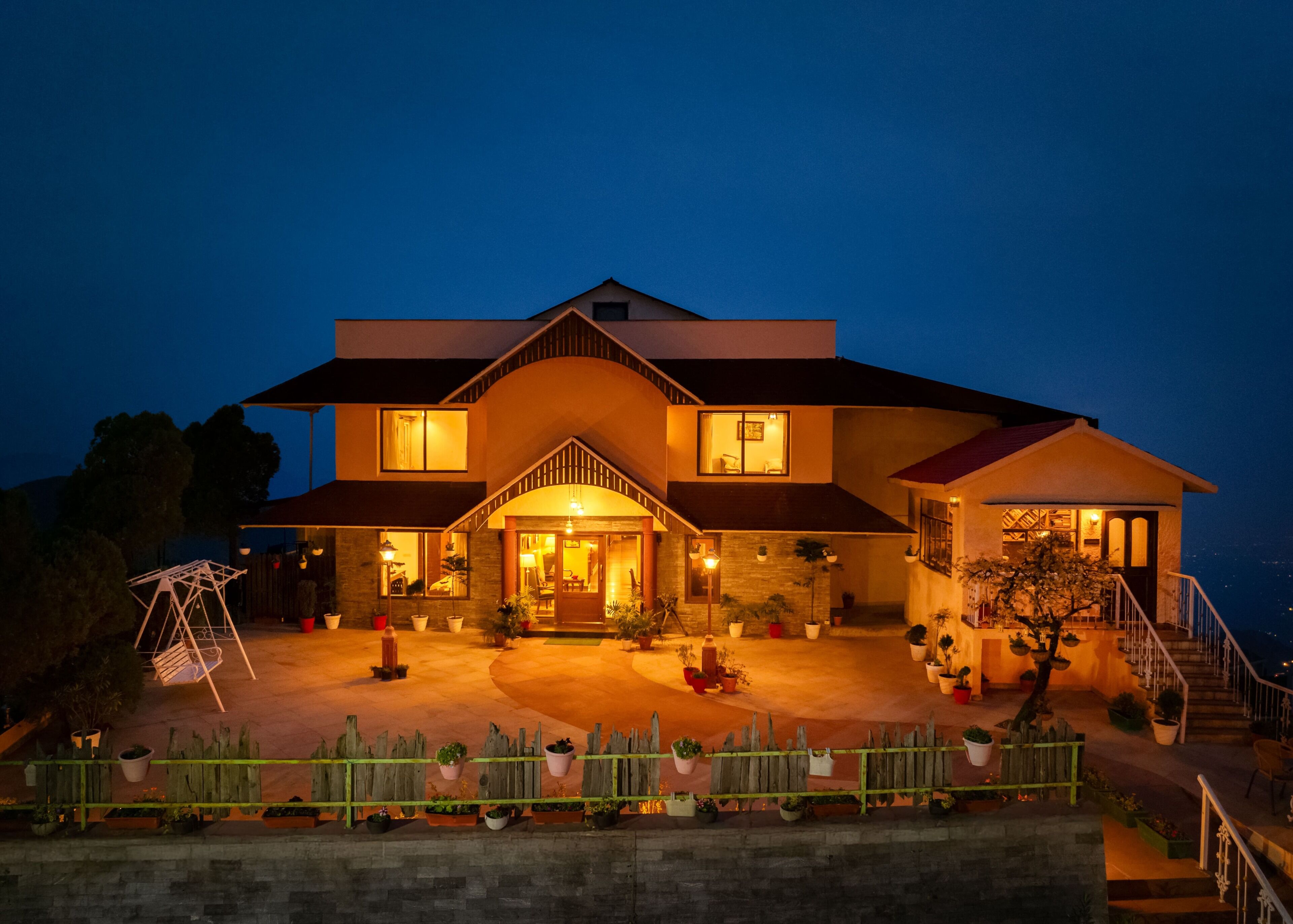 المنشأة من الخارج