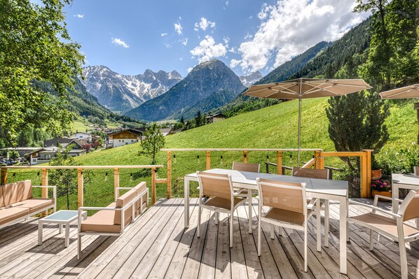 House (incl. Cleaning Fee, Laundry Package & City Tax) | Terrace/patio