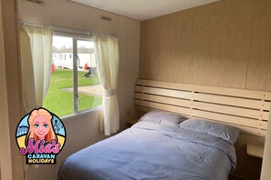 4 عدّة غرف نوم ومكواة/لوح كي وواي فاي