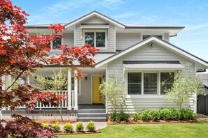 Exterior - Hamptons by the Bay - Belle Escapes Jervis Bay (Vincentia)