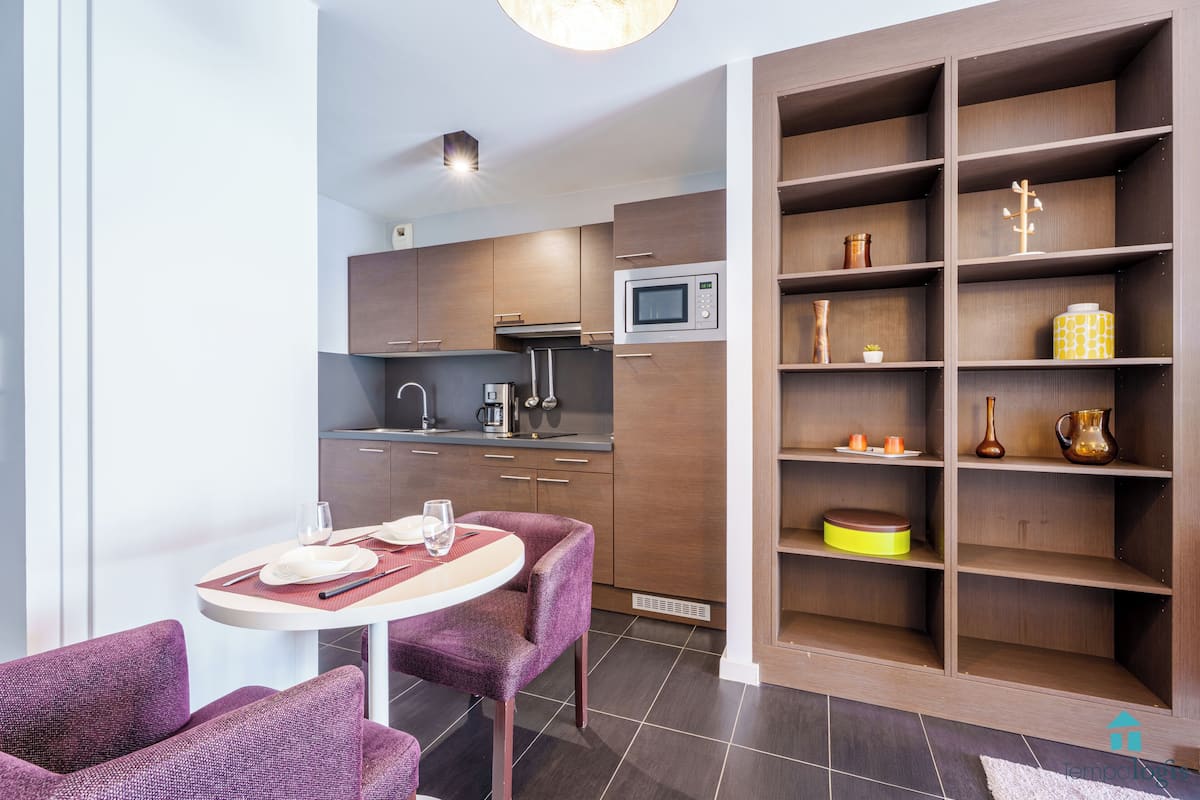 Suite Duo | Private kitchen | Fridge, microwave, stovetop, dishwasher