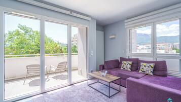 TV a schermo piatto 100 cm con canali digitali, TV