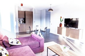 100-cm-Flachbildfernseher mit Digitalempfang, Fernseher