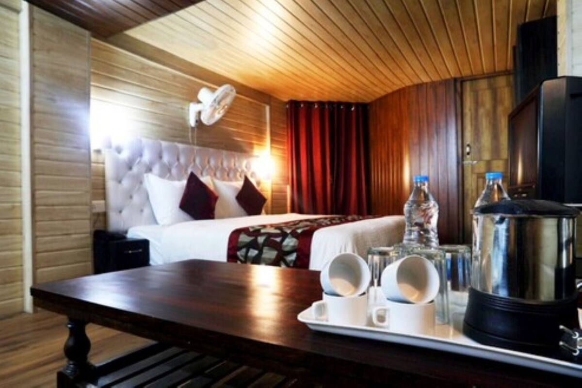Deluxe Quadruple Room | Egyptian cotton sheets, premium bedding, down duvets, memory-foam beds