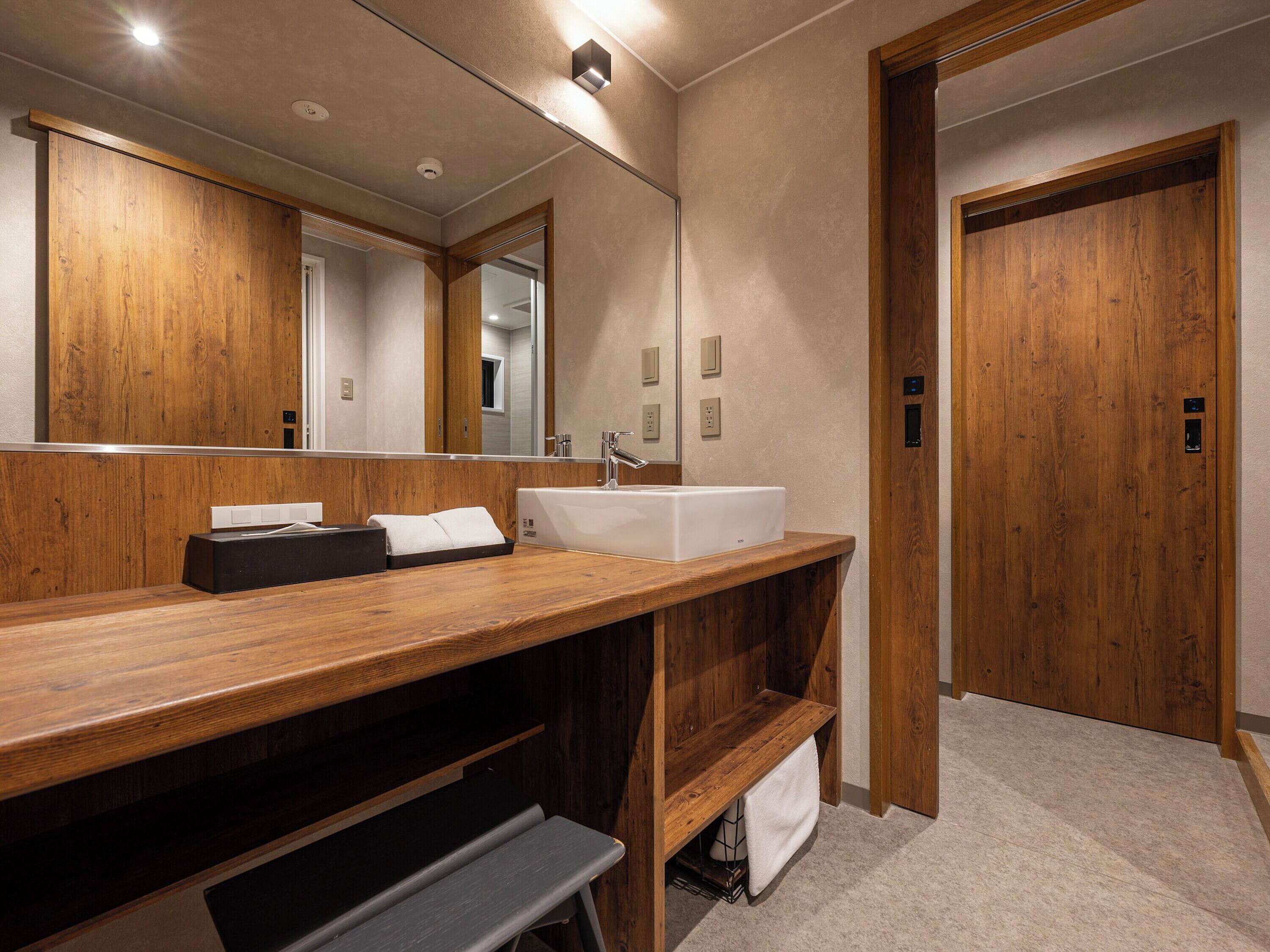 suite | in-room safe, desk, blackout curtains, free wifi