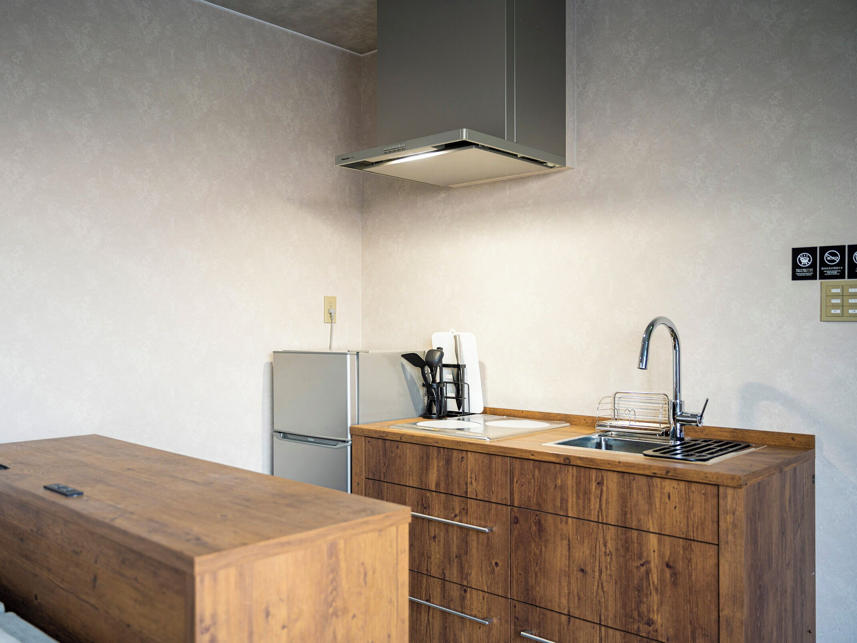 suite | private kitchen | microwave, electric kettle