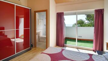 2 habitaciones, cuna de viaje, wifi gratis y ropa de cama