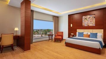 In-room safe, laptop workspace, soundproofing, free WiFi