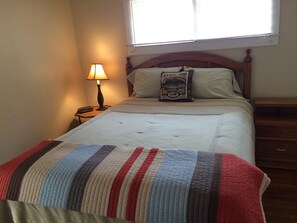 3 bedrooms, iron/ironing board, free WiFi, bed sheets - Discover Cherohala Skyway in just 6 mins! Cozy 3-bedroom retreat awaits. (Tellico Plains)