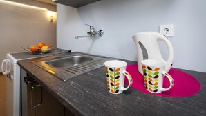Leilighet, 1 soverom, terrasse | Eget kjøkken | Kjøleskap og fryser