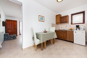 Private kitchen - Apartments and Room Silvana (Rovinj)