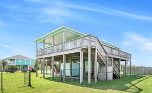 Exterior - Bolivar Breeze - Great 3 bedroom, Great outdoor space and close to beach!! (Crystal Beach)