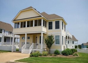 Exterior - Sunny Delight: Private Pool, Currituck Club Amenities (Corolla)