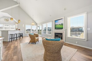 Smart TV, fireplace, DVD player