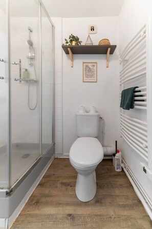 Hair dryer - Cosy designer apartment, downtown (Clermont-Ferrand)