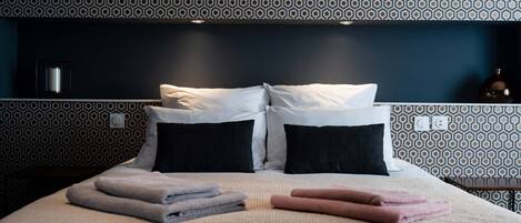 2 bedrooms, iron/ironing board, travel cot, free WiFi