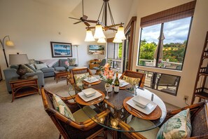 Dining - Private and Sweet Wailea 1 BD+2 BA Grand Champions Villa (Wailea)