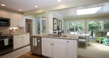 4 Bedroom Pinehurst Home with Pool and Hot Tub