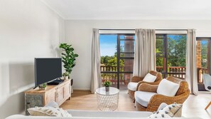 Televisión, Netflix, tenis de mesa y servicios de streaming