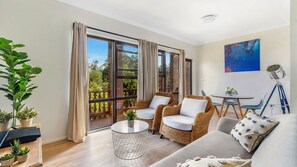 TV, Netflix, bordtennis og strømmetjenester