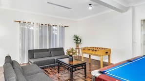 Spielezimmer