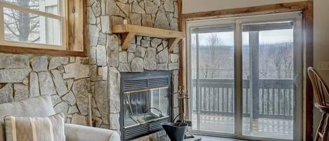 Televisión, chimenea