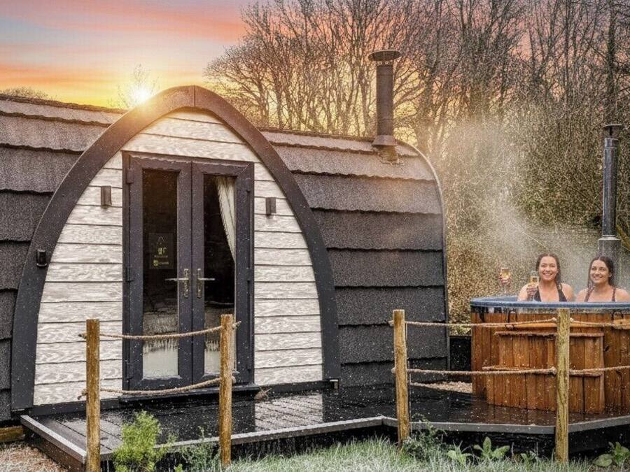 Cabaña (Ayr with Hot Tub) | Decoración personalizada, muebles diferentes y insonorización