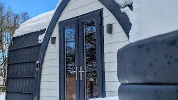 Individually decorated, individually furnished, soundproofing