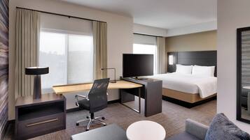 1 habitación, caja de seguridad en la habitación y muebles diferentes