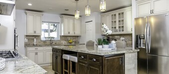 Chef's Kitchen Villa in Pompano Beach. Heated Pool and 3D tour available