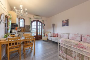 Apartment | Living room | 30-inch TV with digital channels - Bungalow Next TO THE Beach IN Malia (Hersonissos)
