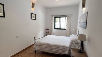 2 多间卧室、WiFi