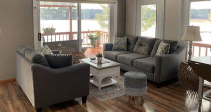 NEW! Fam-friendly 4BR Waterfront Barnstead Beauty