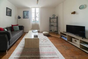 TV
