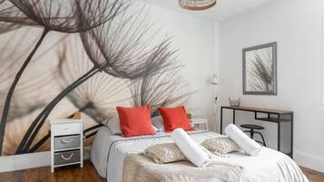 2 bedrooms, desk, iron/ironing board, travel cot