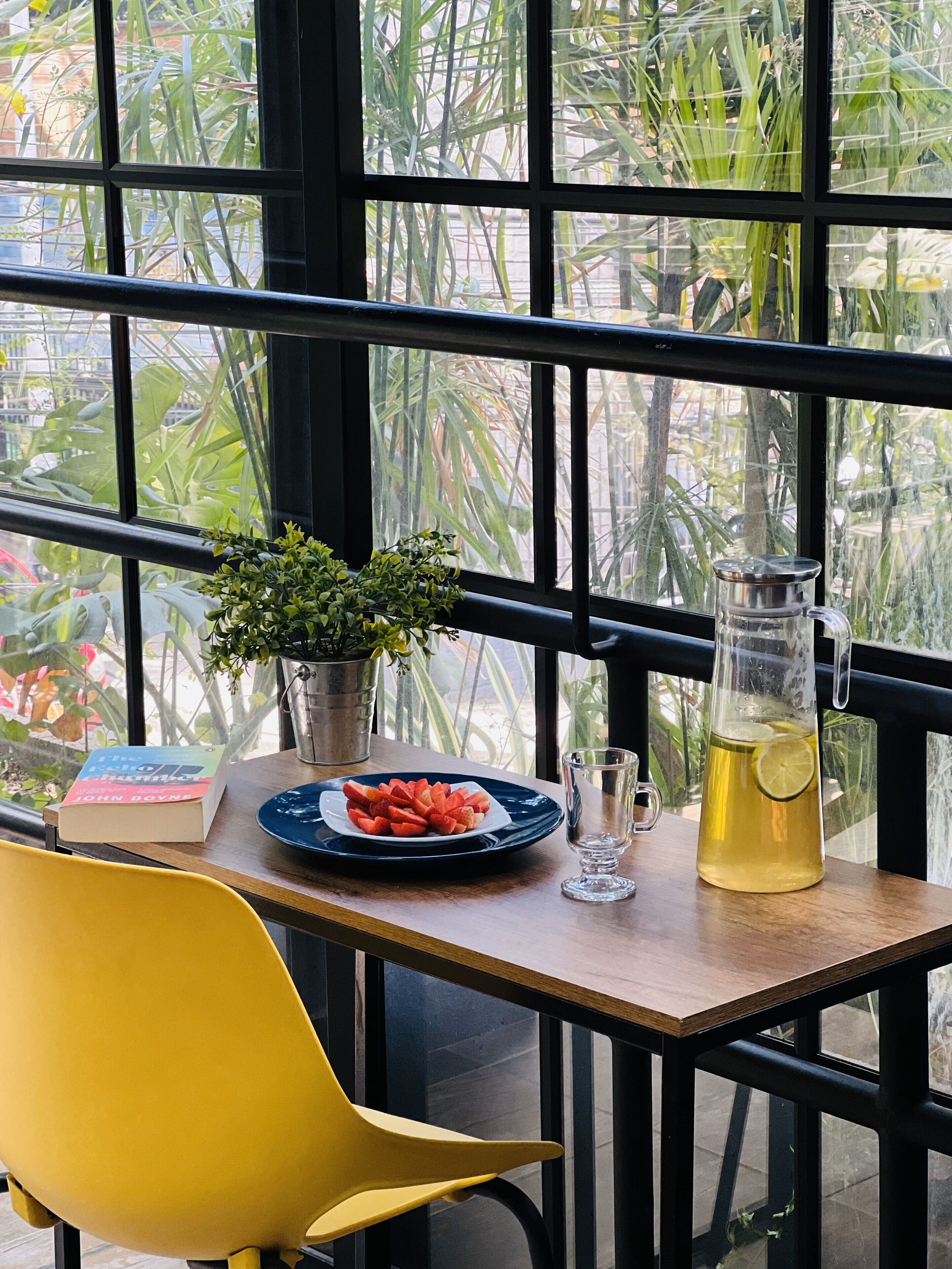 豪華客房 | 迷你吧、客房內保險箱、書桌、筆電工作空間