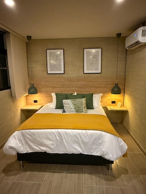 Junior Studio Suite, 1 Bedroom, Terrace, Tower | Minibar, in-room safe, desk, laptop workspace