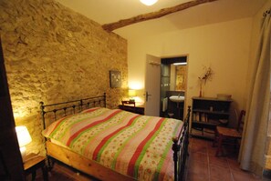 3 bedrooms, WiFi