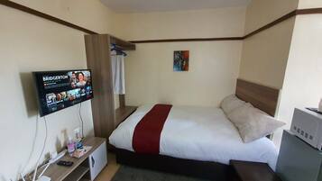 Refrigerador, horno, parrilla de estufa y licuadora