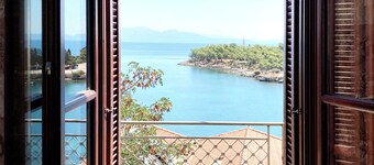 Gytheio Retreat Panoramic Sea View apartment