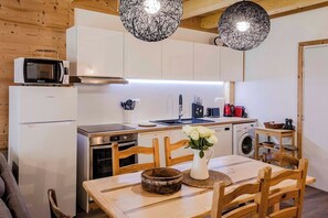 Refrigerador, microondas, horno y lavavajillas