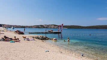 Platja a a prop