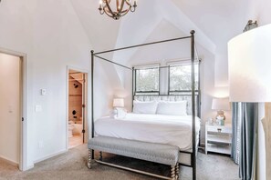 4 bedrooms, iron/ironing board, travel cot, WiFi