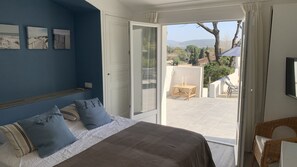 5 slaapkamers, een kluis op de kamer, een strijkplank/strijkijzer