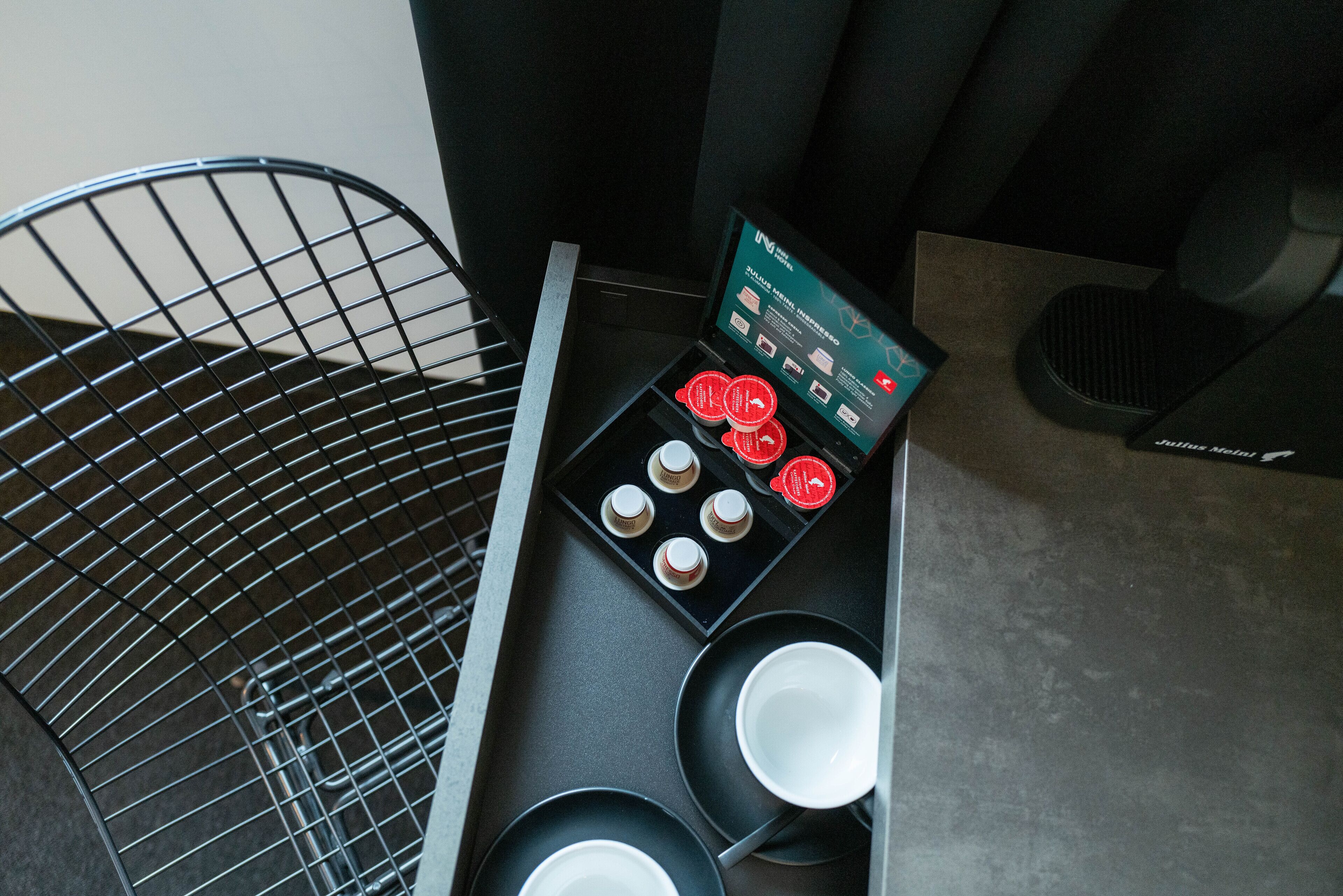 standard room | coffee and/or coffee maker