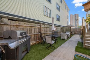 Outdoor dining - Just Beachy #2 - Pet Friendly (North Myrtle Beach)