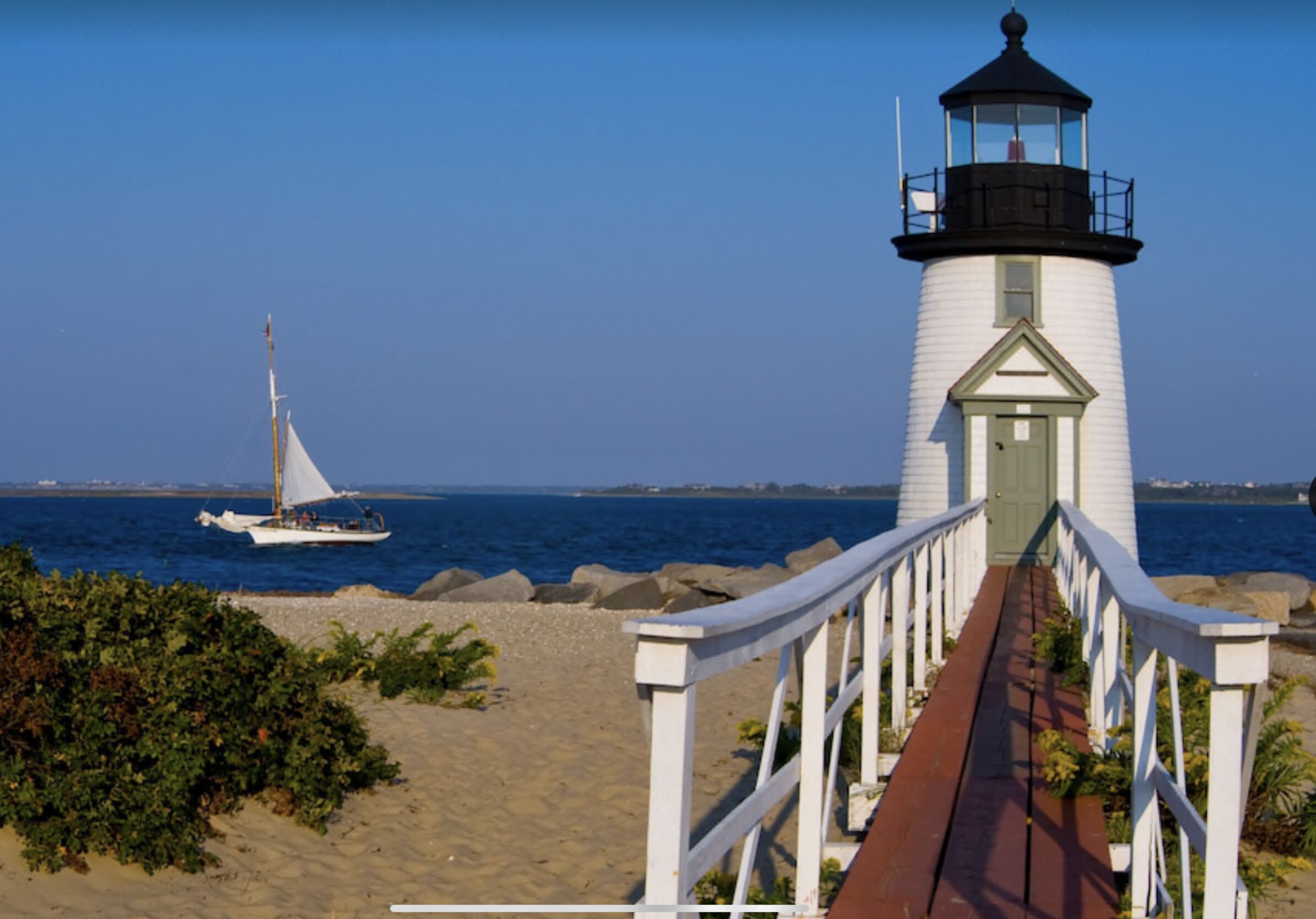 靠近海滩、沙滩椅、沙滩毛巾