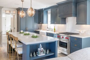 Fridge, microwave, oven, stovetop - LUXURIOUS NEW Harbor View Home with Hinckley Yacht! (Nantucket)
