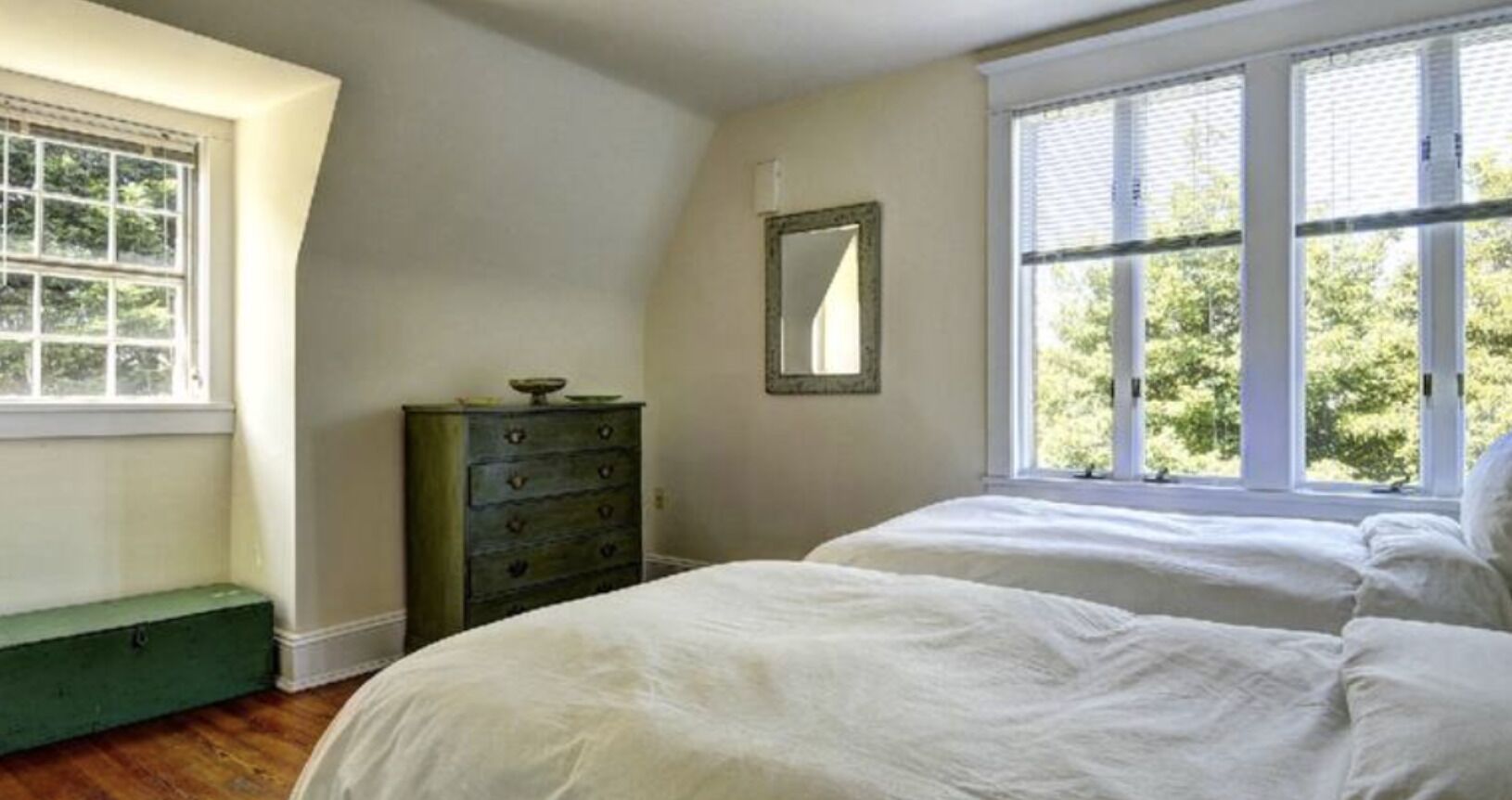 4 slaapkamers, een strijkplank/strijkijzer, wifi, beddengoed