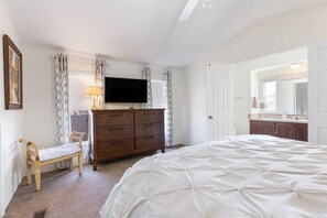 2 Schlafzimmer, Schreibtisch, Reisekinderbett, WLAN